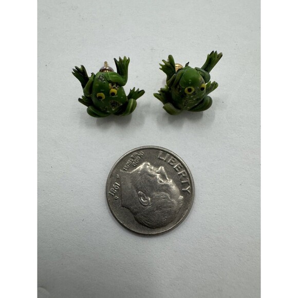 Handmade Polymer Clay Green Frog Post Back Stud Earrings Toad Detailed - Picture 7 of 7